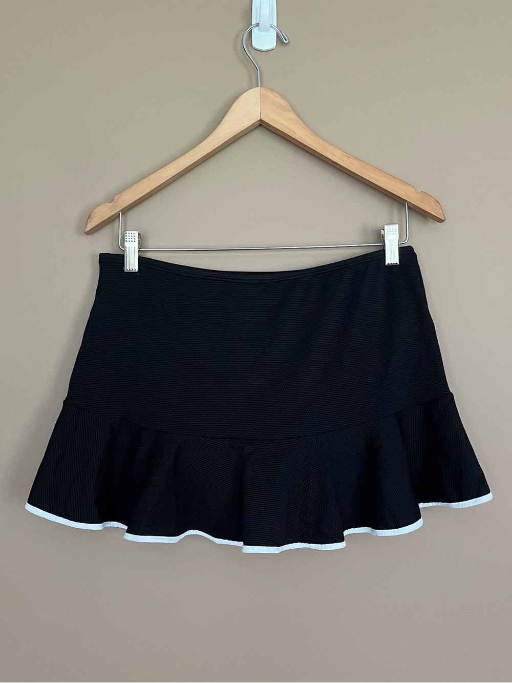 {Tommy Bahama} Island Cays Cabana High-waist Swim Skirt in Black - Medium - NWT - Picture 5 of 12